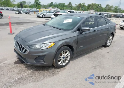 2019 Ford Fusion Hybrid Se z USA, uszkodzony, nr VIN 3FA6P0LU1KR143939
